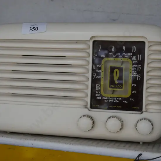 Vintage philco radio