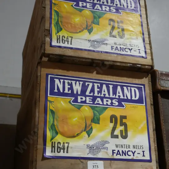 New Zealand pears crates