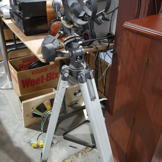 Tripod for telescope