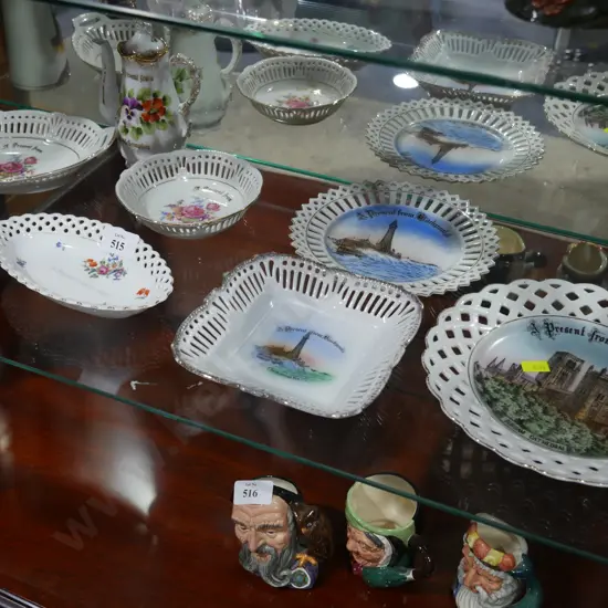Souvenir china