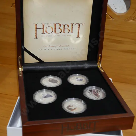 Cased Lord of The Rings coins
