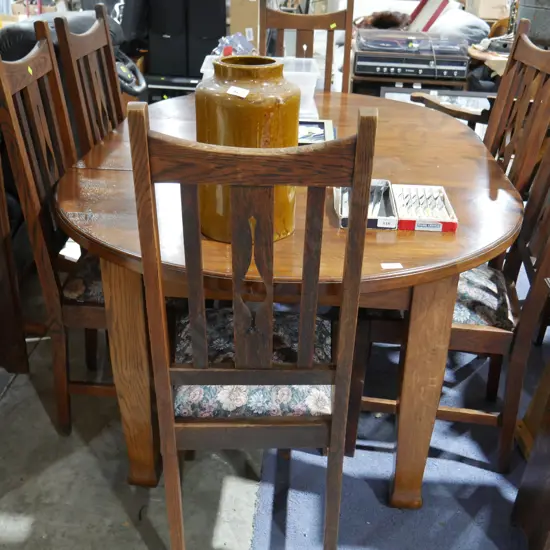 Extendable dining table and 6 chairs