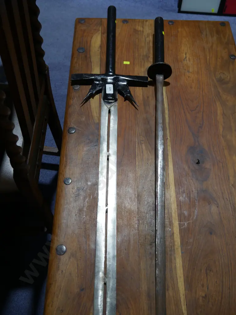 2 swords Image 1++