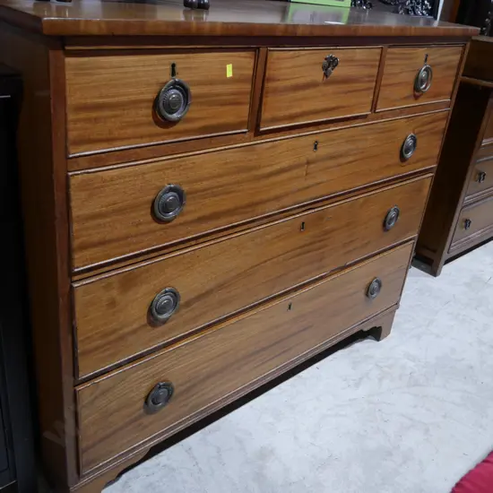 Georgian chest of drawers