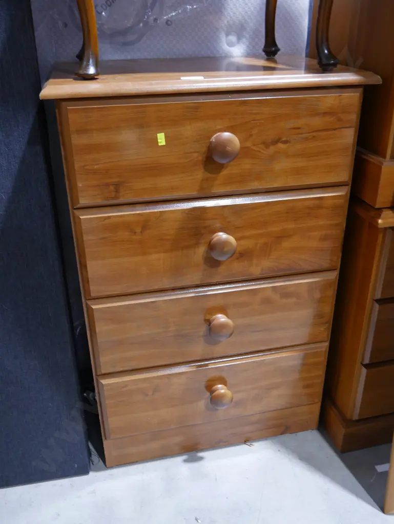 4 drawer chest Image 1++