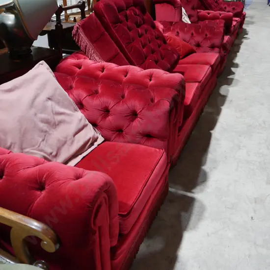 5 piece deep buttoned lounge suite