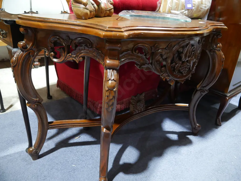 Carved leg side table Image 1++