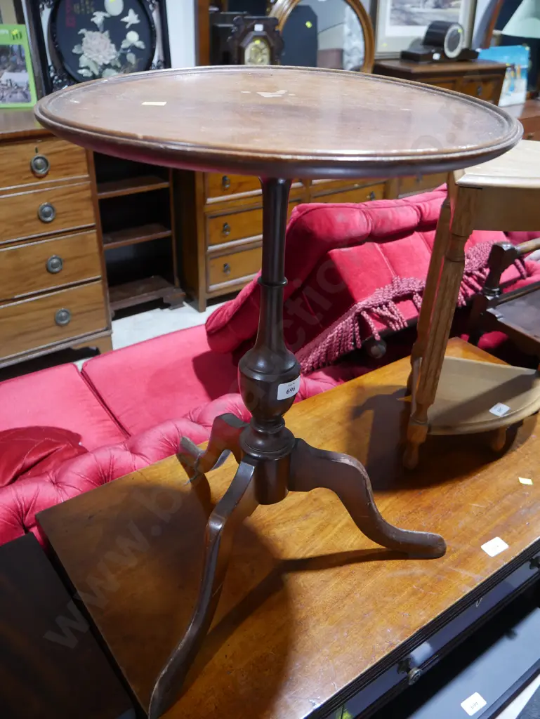 Wine table Image 1++