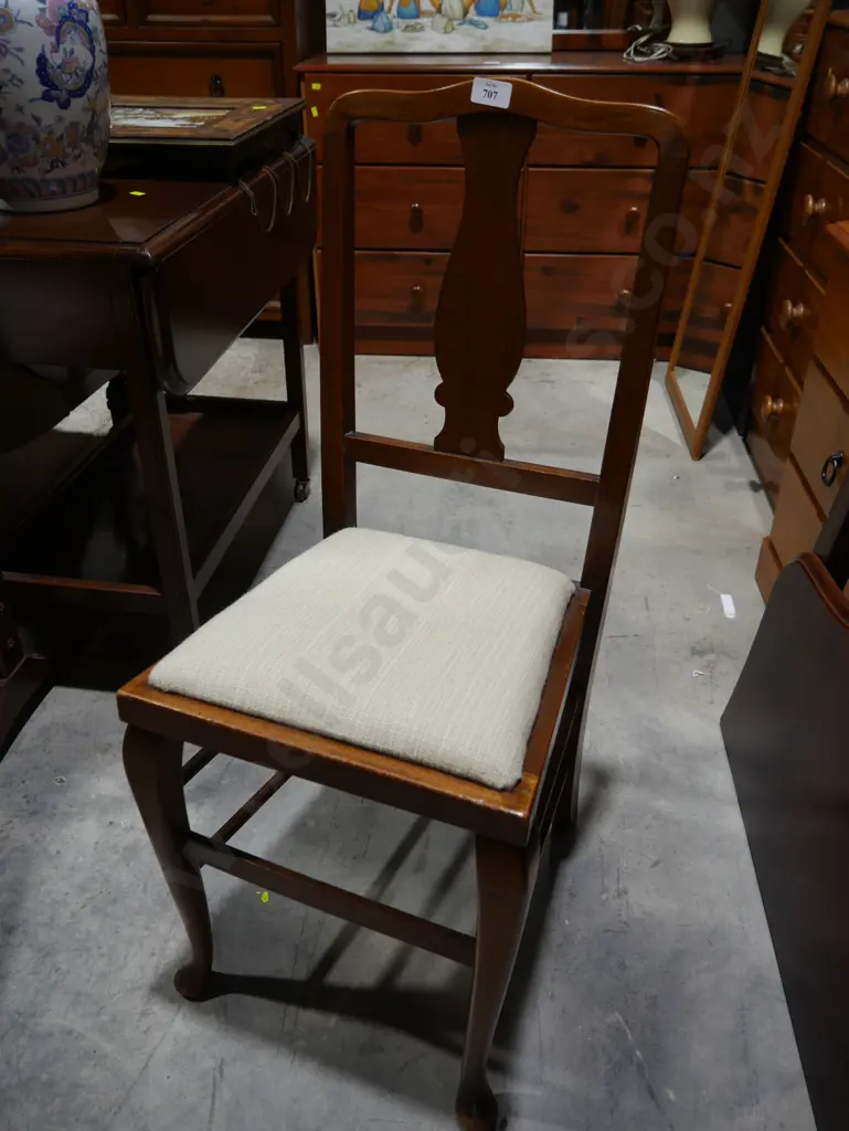 Hall chair Image 1++