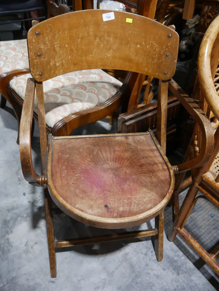 Vintage folding chair Image 1++