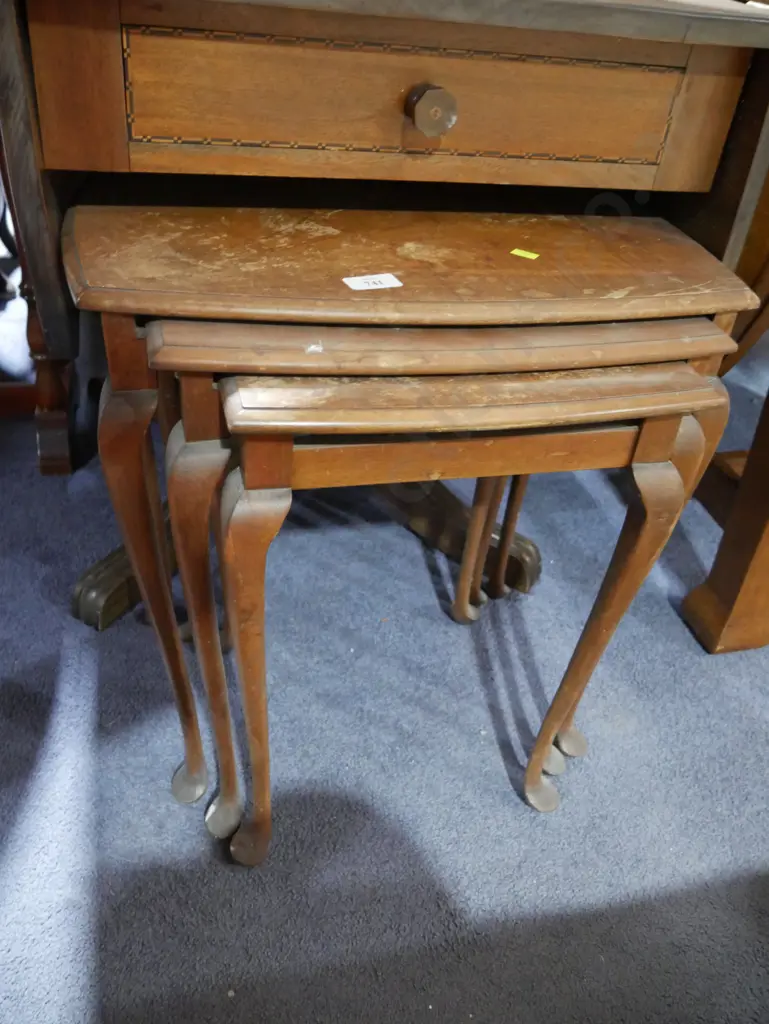 Nest of 3 tables Image 1++