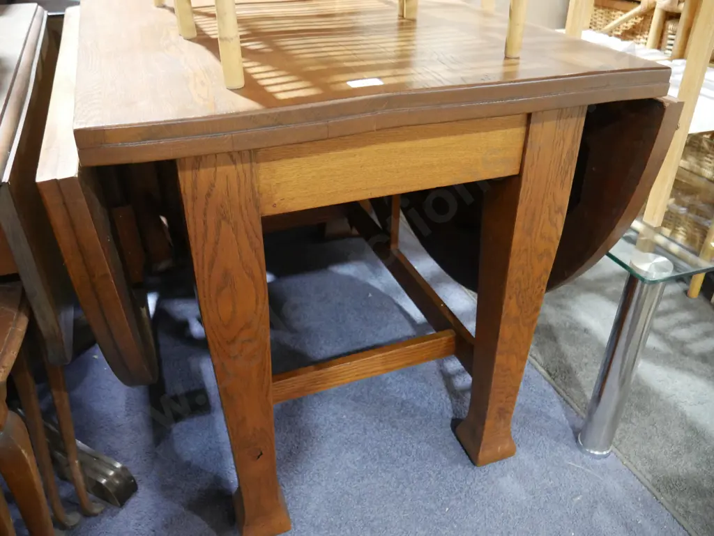 Drop leaf dining table Image 1++