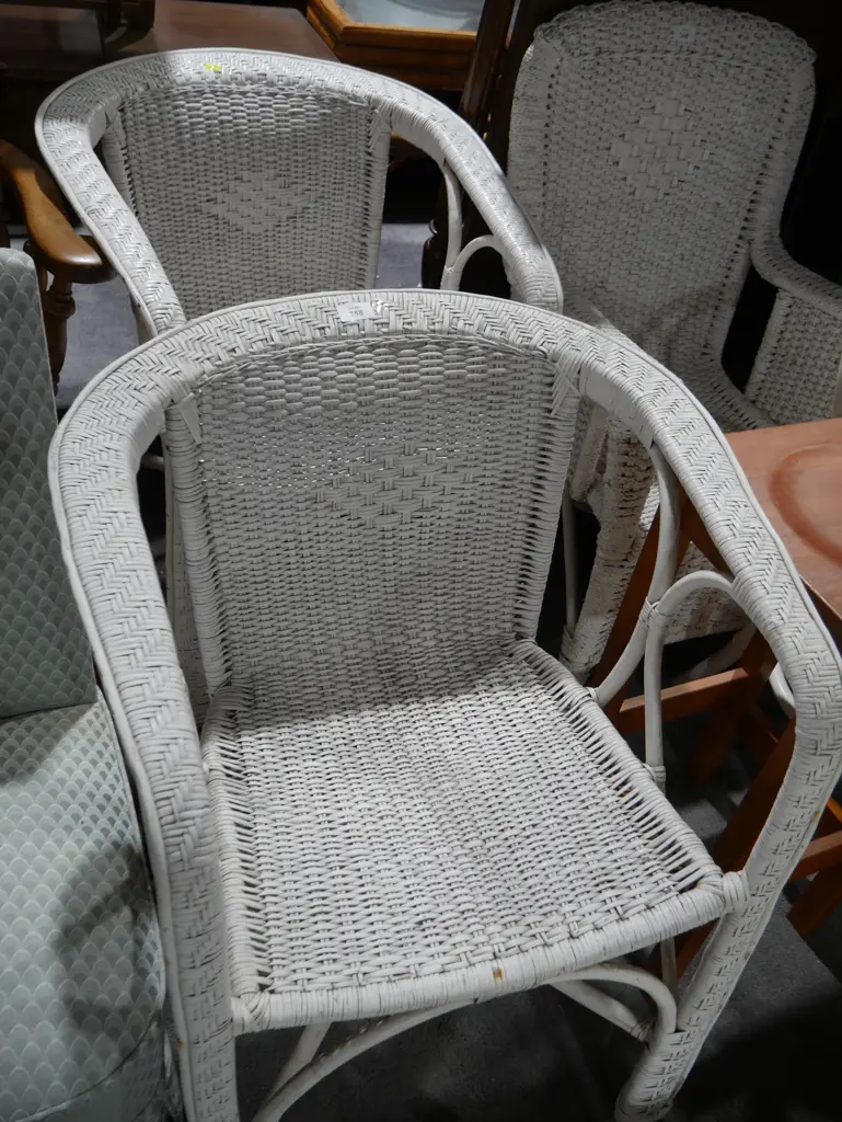 2 cane chairs Image 1++