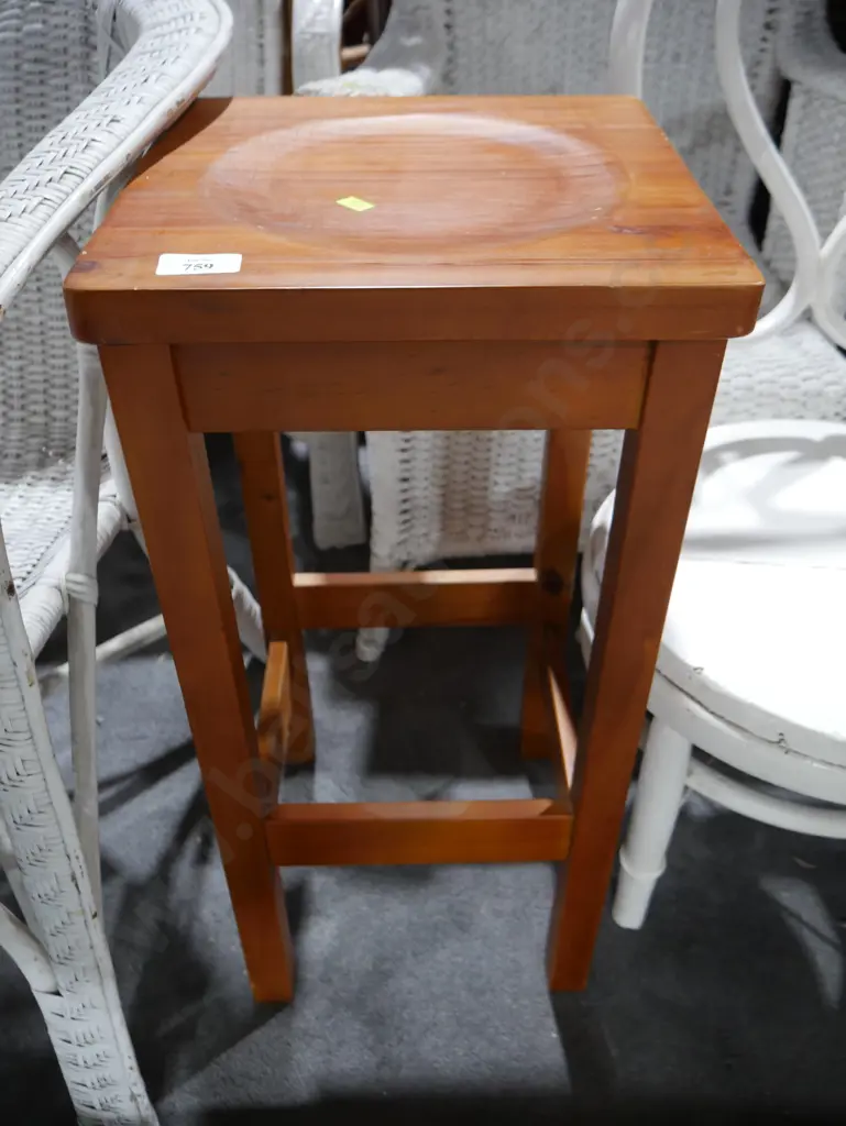 Plant stand Image 1++