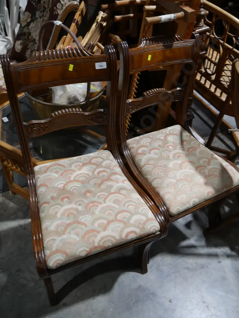 2 dining chairs Image 1++