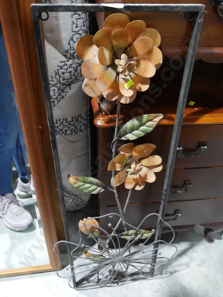 Metal flower wall decors Image 1++