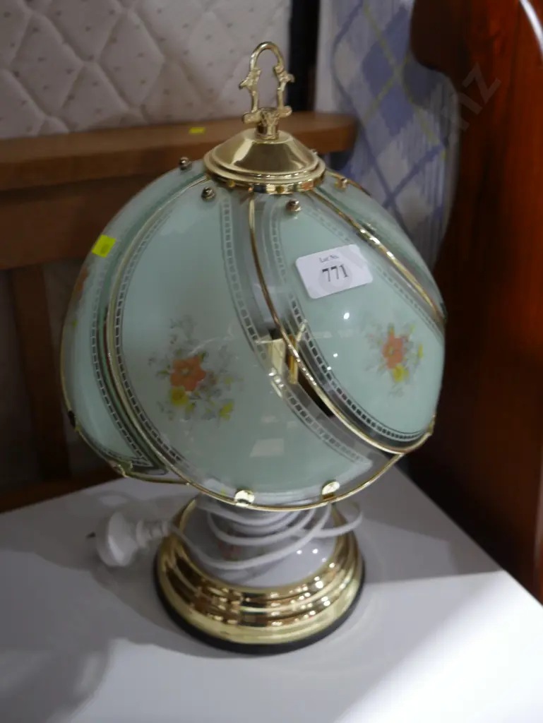 Touch lamp Image 1++