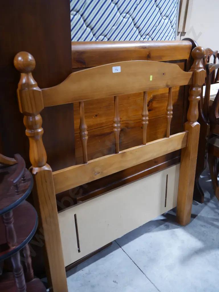 Single headboard Image 1++