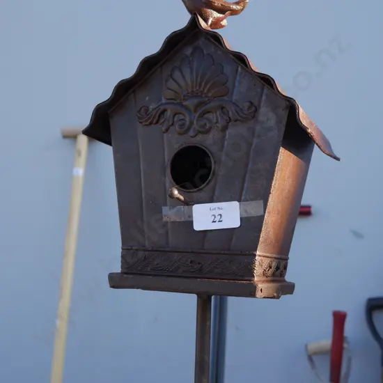 Metal bird house