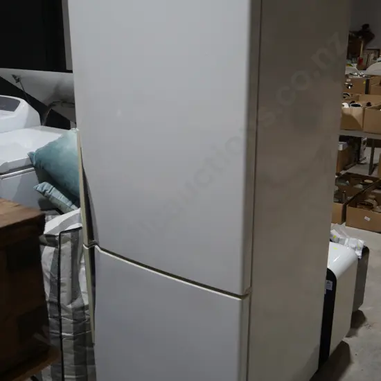 Westinghouse fridge freezer