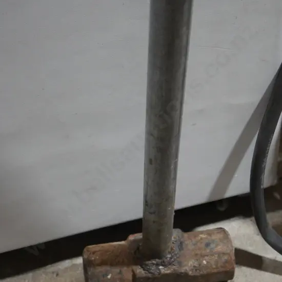 Sledge hammer