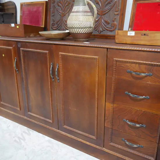 Sideboard