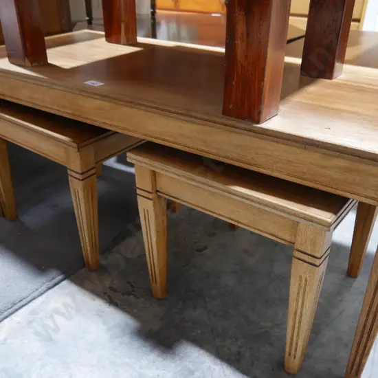 Nest of coffee tables