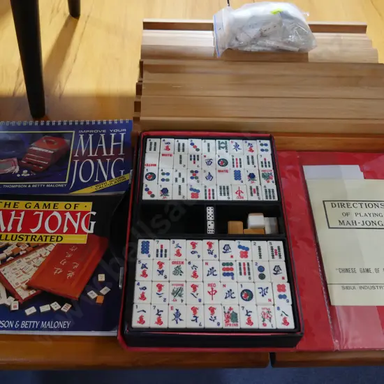 Mah-Jong set