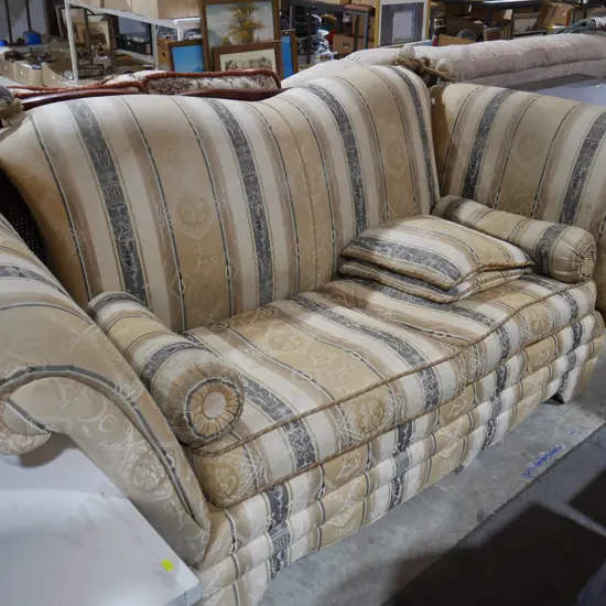 Grand couch