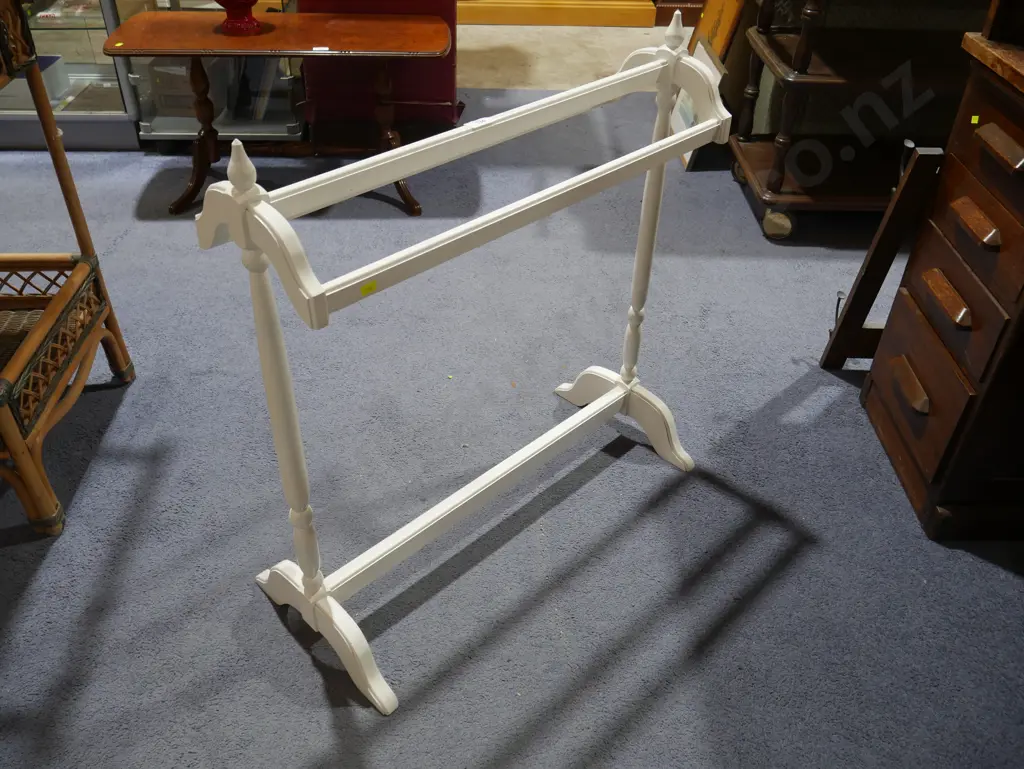 Towel rack Image 1++