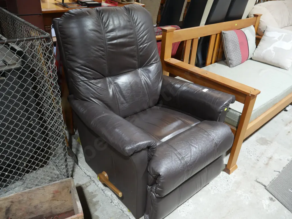 La z boy armchair Image 1++