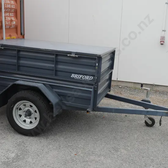 Briford lidded trailer