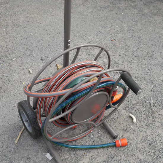 Garden hose reel