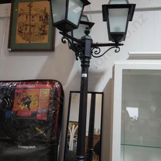 Outdoor 3 light coach post light