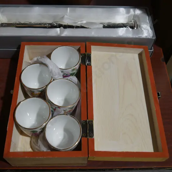 China egg cups, certificate holder