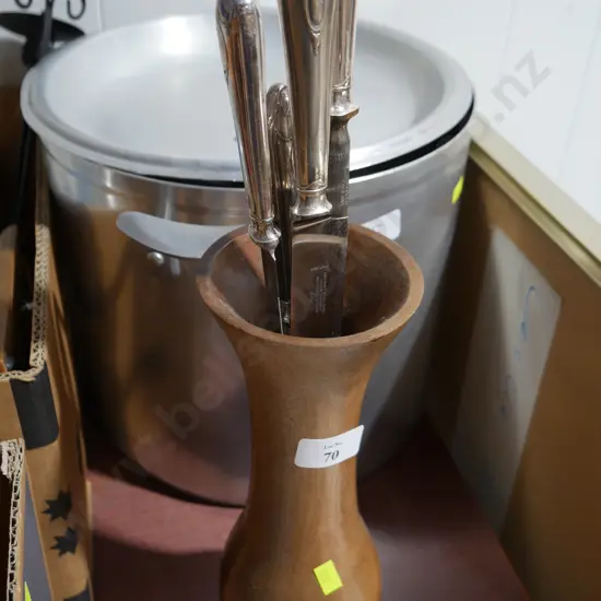 Carving set, wooden vase