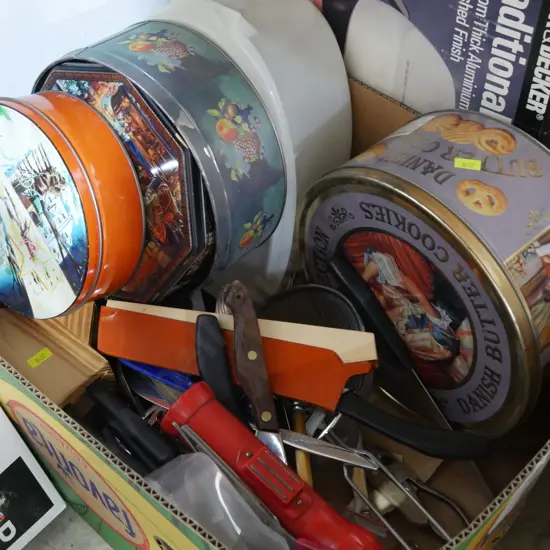 Kitchenware, glass cheesboard