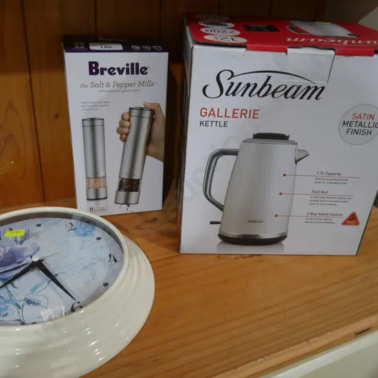 Kettle, salt & pepper mills, and clock