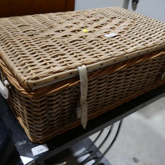 Picnic basket