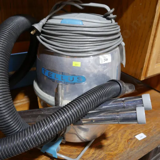 Tellus vacuum cleaner