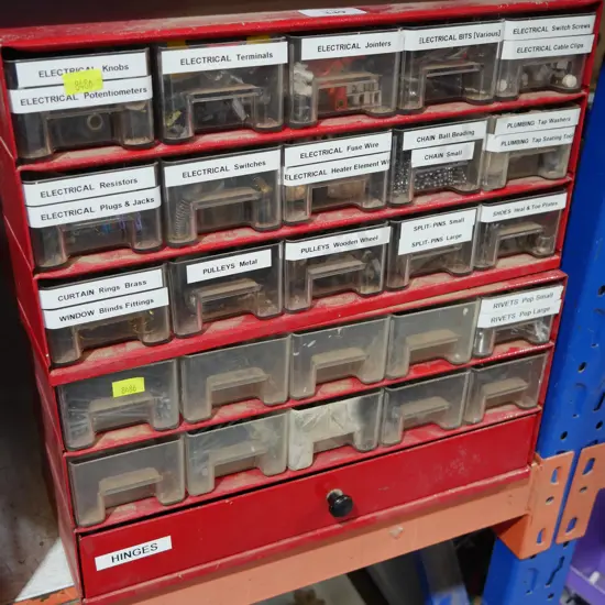 Handyman drawers and contents, screws etc