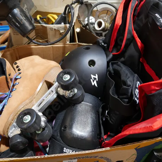 Roller skates pads ect