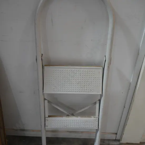 2 step ladder