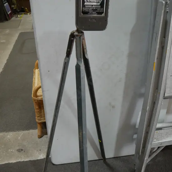 Cowley automatic level