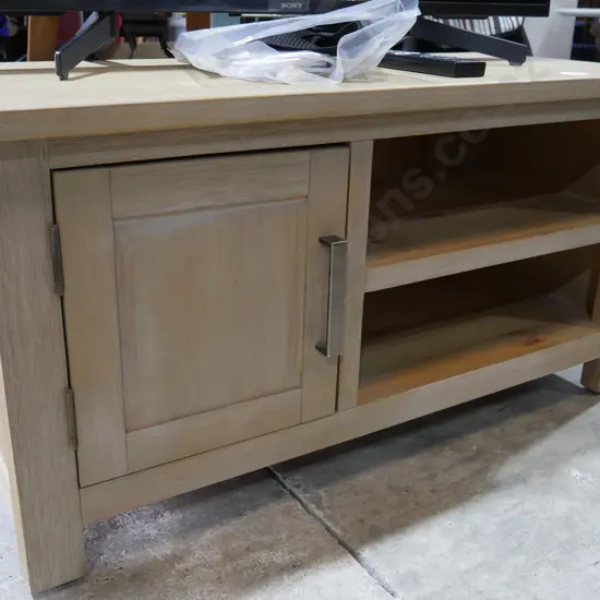 Tv cabinet