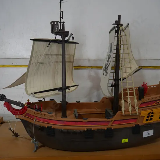 Toy pirate ship