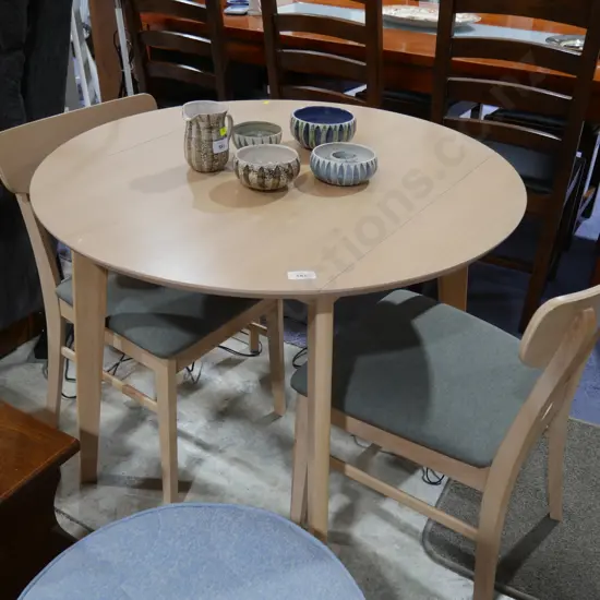 Dining table &:2 chairs