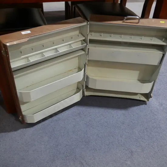 metal folding cabinet