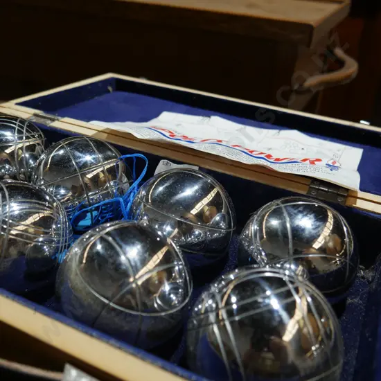 Petanque set