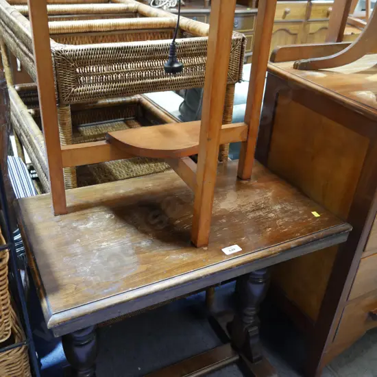 Half round table and hall table